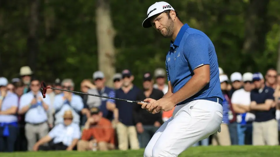 Golfista español es captado orinando durante el PGA Championship