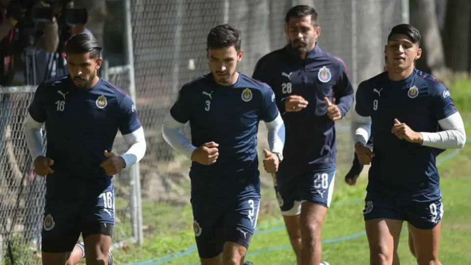 Chivas, con la misión de mejorar su defensa para el Apertura 2019