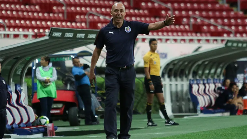 Luis Manuel Díaz deja de ser DT de Chivas Femenil