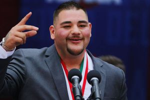 Andy Ruiz reveló que es aficionado de las Chivas