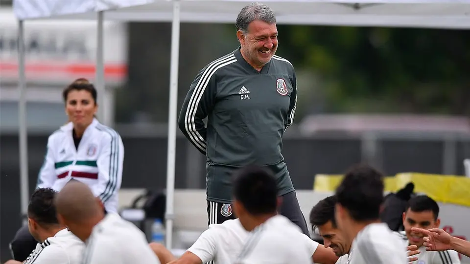 Tata Martino rompió 'maldición' como DT de selecciones y alzó su primer título
