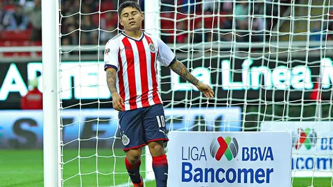 Afición de Chivas, cansada del bajo rendimiento de la Chofis López