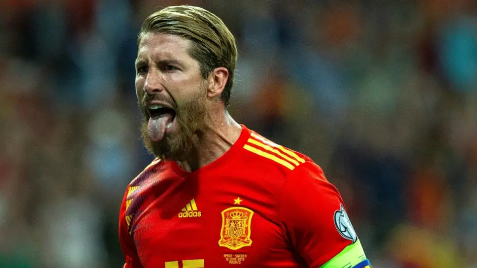 Victoria Beckham no siguió protocolo de vestimenta en boda de Sergio Ramos