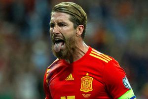 Victoria Beckham no siguió protocolo de vestimenta en boda de Sergio Ramos