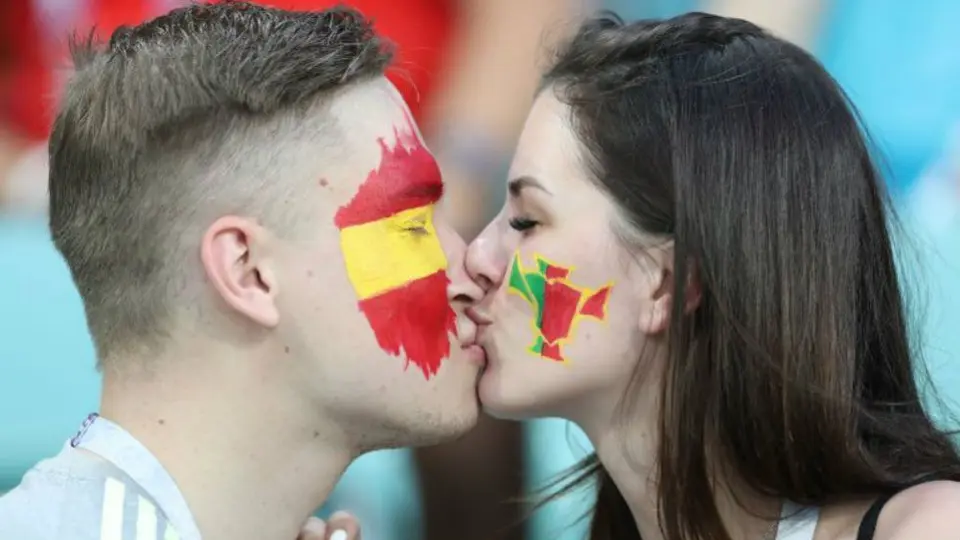 En Inglaterra sugieren embarazar a parejas para tener días de paternidad en la Euro 2020
