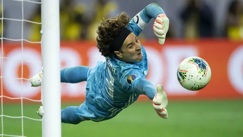 Ochoa no se presentó para unirse a la pretemporada del Standard