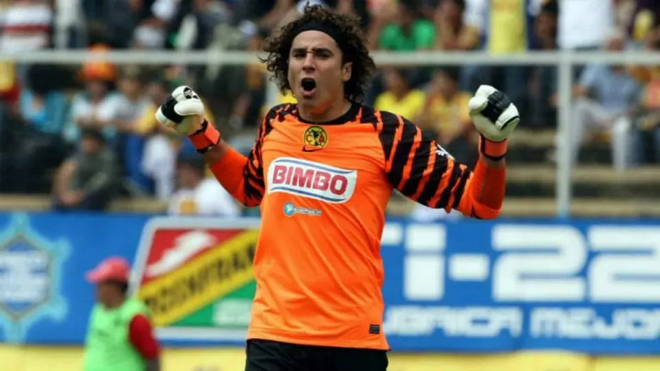 Miguel Herrera no ve lejana la llegada de Guillermo Ochoa al América