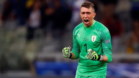 Muslera lamenta ver gradas vacías en Copa América 