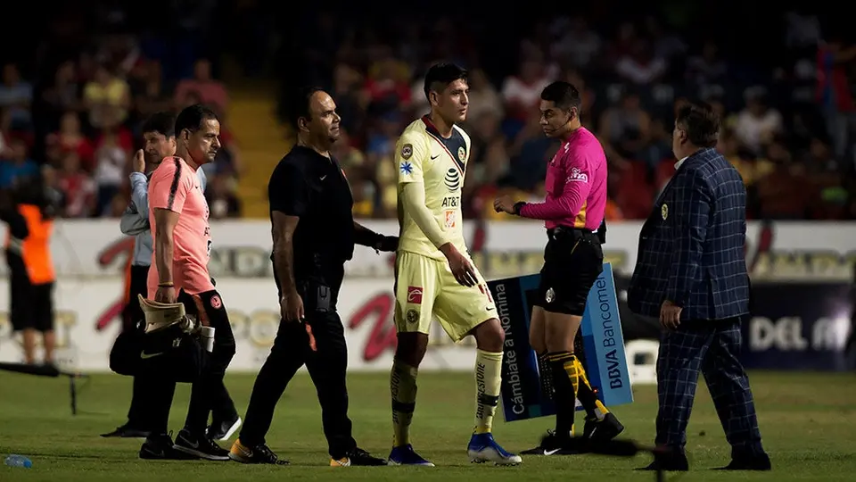 Miguel Herrera descarta que lesión de Edson Álvarez sea grave