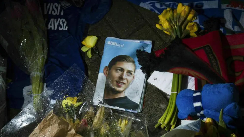 Nantes dedica emotivo mosaico a Emiliano Sala