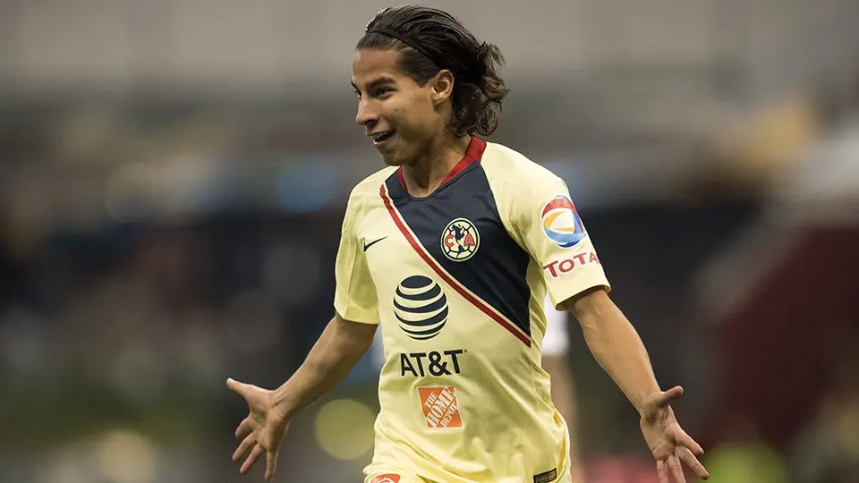 'Acepto el reto de llegar al Betis': Diego Lainez