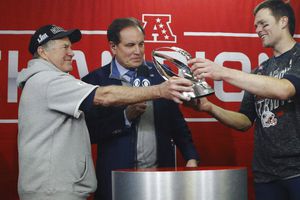 Belichick y Brady, tras marca de Phil Jackson y Michael Jordan