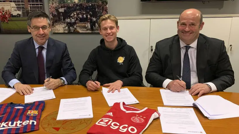 'Jugarás en el club de tus sueños', la felicitación de novia a De Jong