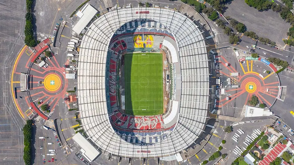 NFL realiza revisiones semanales del césped del Estadio Azteca
