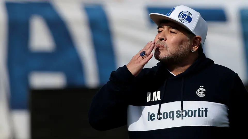 Maradona: 'Dejaré la vida para evitar que Gimnasia descienda'