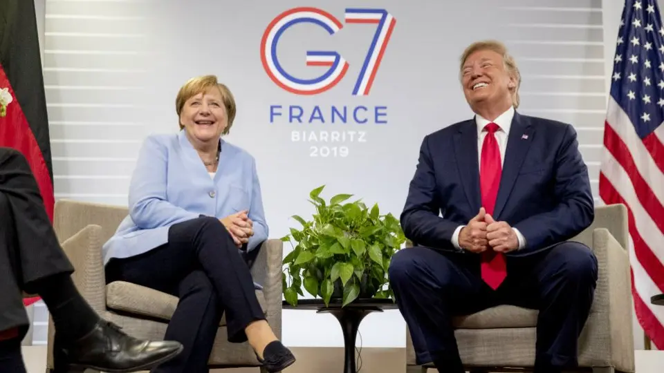 Angela Merkel ríe frente a Trump por decir 'tener sangre alemana'