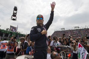 Checo Pérez será papá por segunda vez