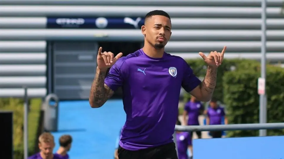 Gabriel Jesus presumió su nuevo tatuaje de personajes de Chespirito