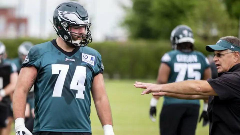 Bills recibieron a Ryan Bates en un intercambio con las Eagles