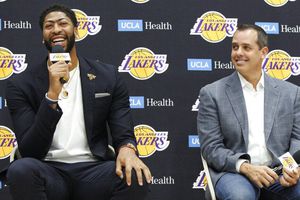 Anthony Davis no portará el jersey 23 que le 'heredó' LeBron James