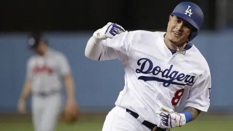Manny Machado firma histórico contrato con los Padres por 300 mdd