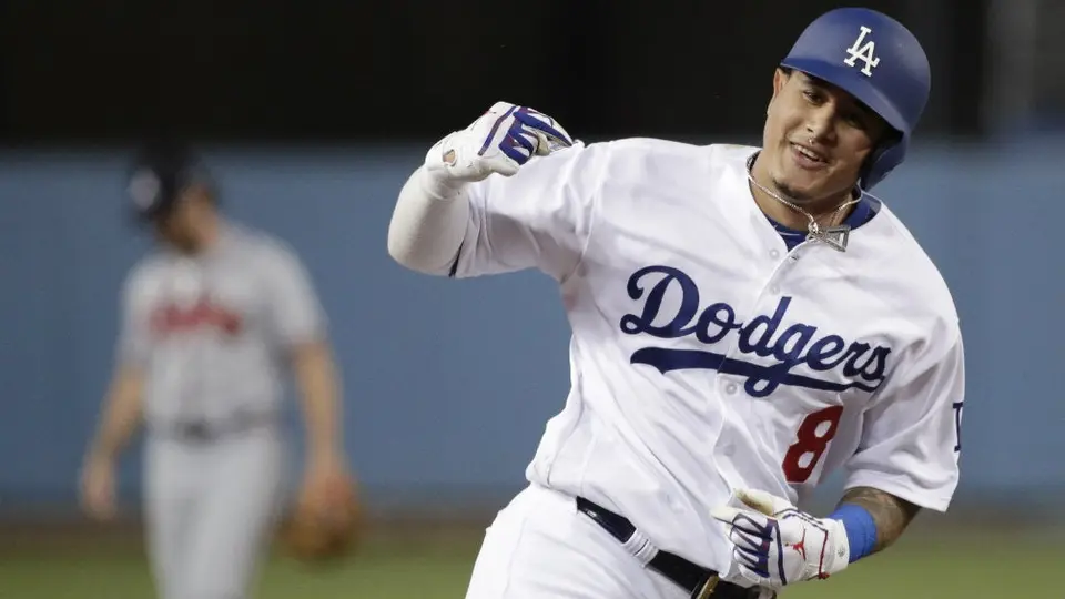 Manny Machado firma histórico contrato con los Padres por 300 mdd