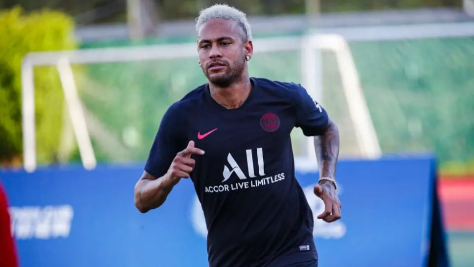 Tuchel: 'Neymar no puede jugar con PSG hasta que no se aclare su futuro'
