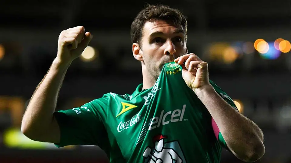 León dedica emotivo mensaje de despedida a Boselli