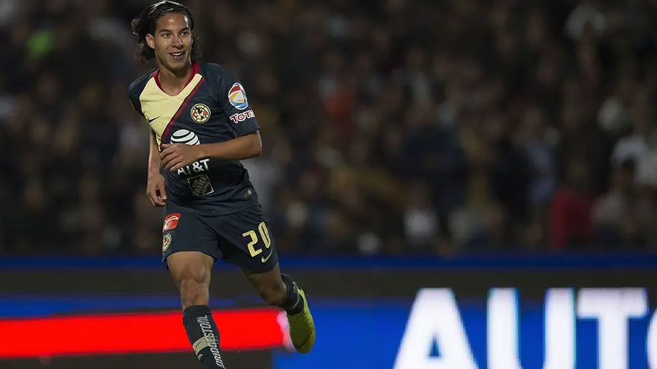 Betis revela que firmaron a Diego Lainez hasta 2024