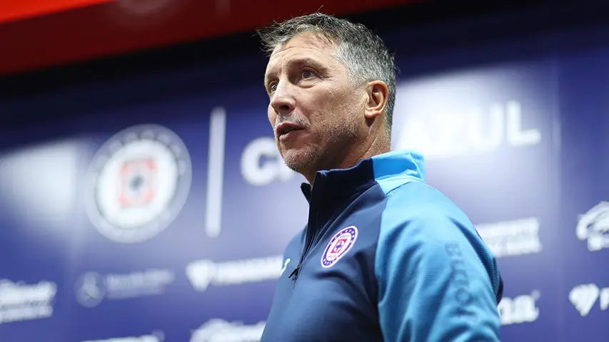 Robert Dante Siboldi en conferencia con Cruz Azul | IMAGO 7