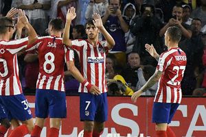 Jugadores de Atlético de Madrid viajaron a México con máscaras y sombreros de charro