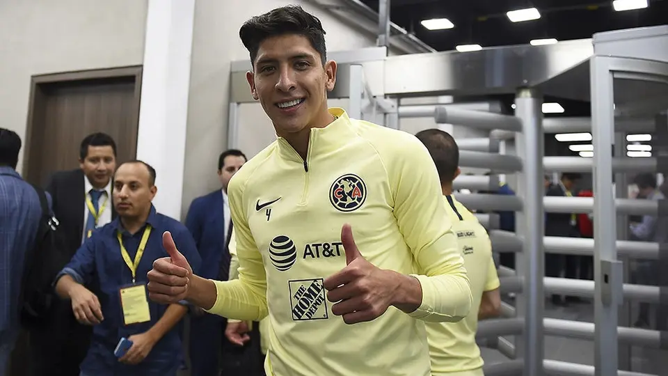 Afición de América, orgullosa por partida de Edson Álvarez a Europa