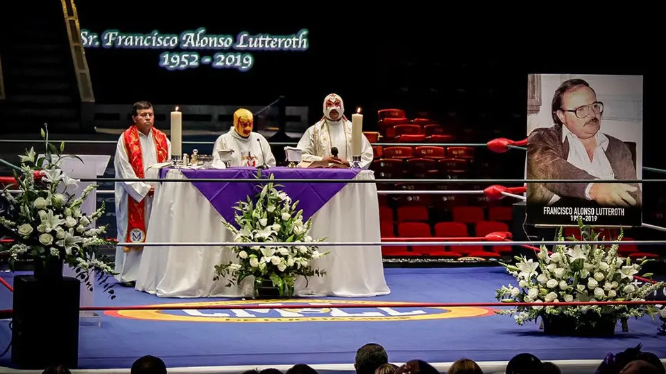 CMLL realizó misa para Paco Alonso en el ring de la Arena México