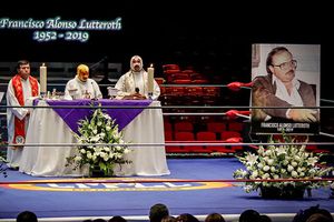 CMLL realizó misa para Paco Alonso en el ring de la Arena México