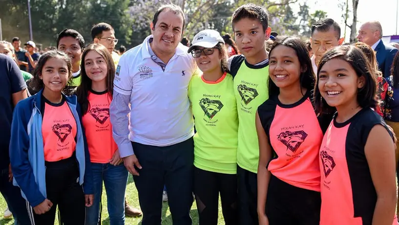 Gobierno de Morelos regala playeras con figura del Cuau