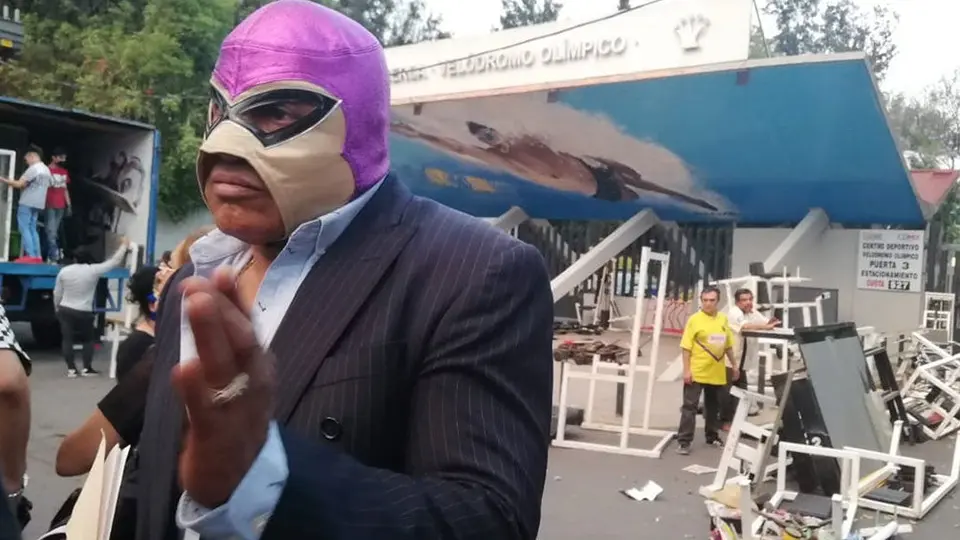 Desalojan gimnasio del Comisionado de Lucha Libre el Fantasma