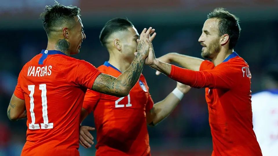 Reinaldo Rueda intensifica trabajo en Chile para combatir el 'síndrome del campeón'