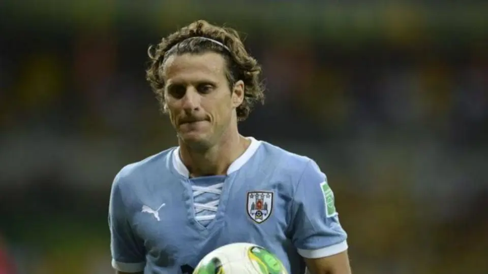 "México siempre jugó mejor que nosotros": Diego Forlán