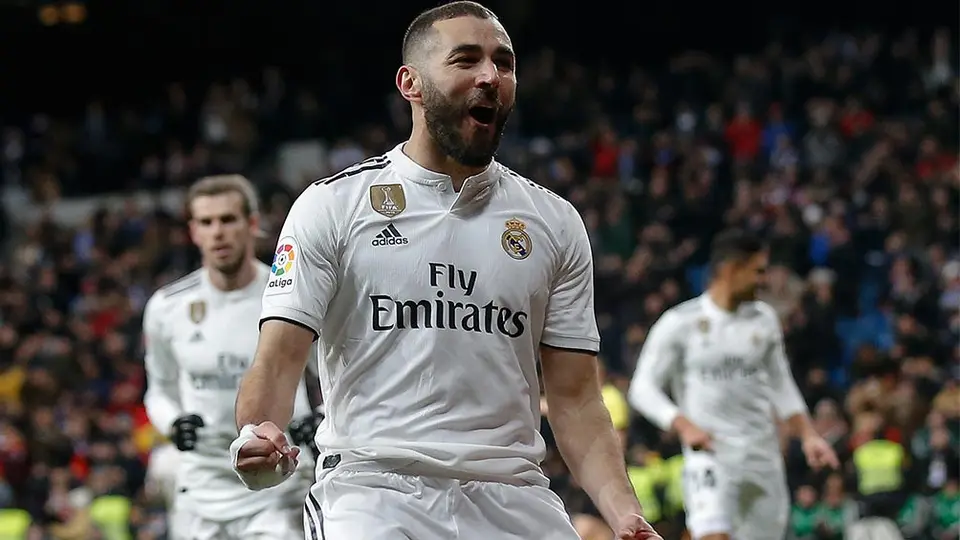 Florentino descarta fichar un '9' porque tiene al mejor del mundo con Benzema