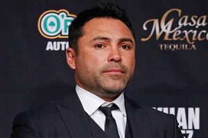 Oscar de la Hoya pide iniciar negociaciones para la Canelo vs GGG III