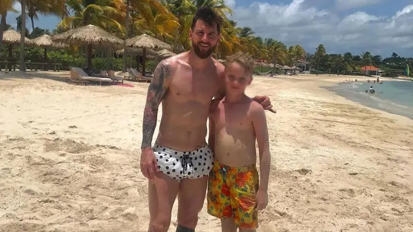Leo Messi invitó a niño a jugar futbol con él y sus hijos
