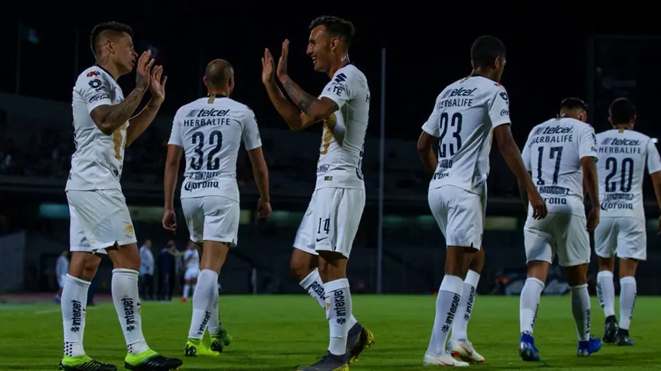 Pumas afianza liderato de grupo con infartante triunfo ante Leones Negros