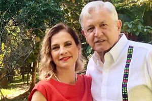 Esposa de AMLO lanzará disco con Tania Libertad  y Armando Manzanero