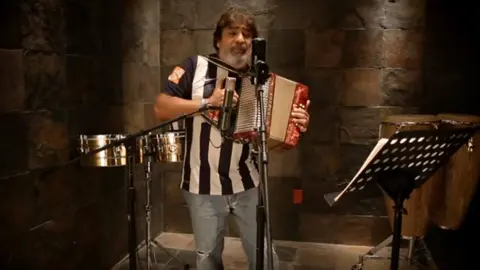 'El Tano Pastita', la canción que Celso Piña grabó con porra de Rayados