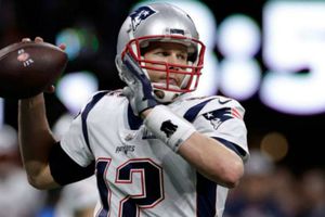 Brady, último jugador activo del Draft 2000 tras retiro de Janikowski