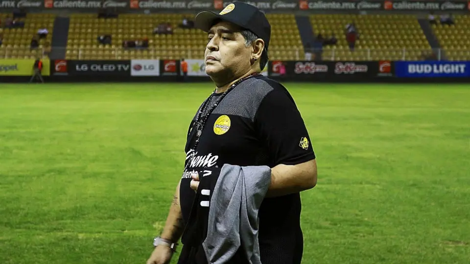 Maradona critica a Infantino por aumento de selecciones para Mundial