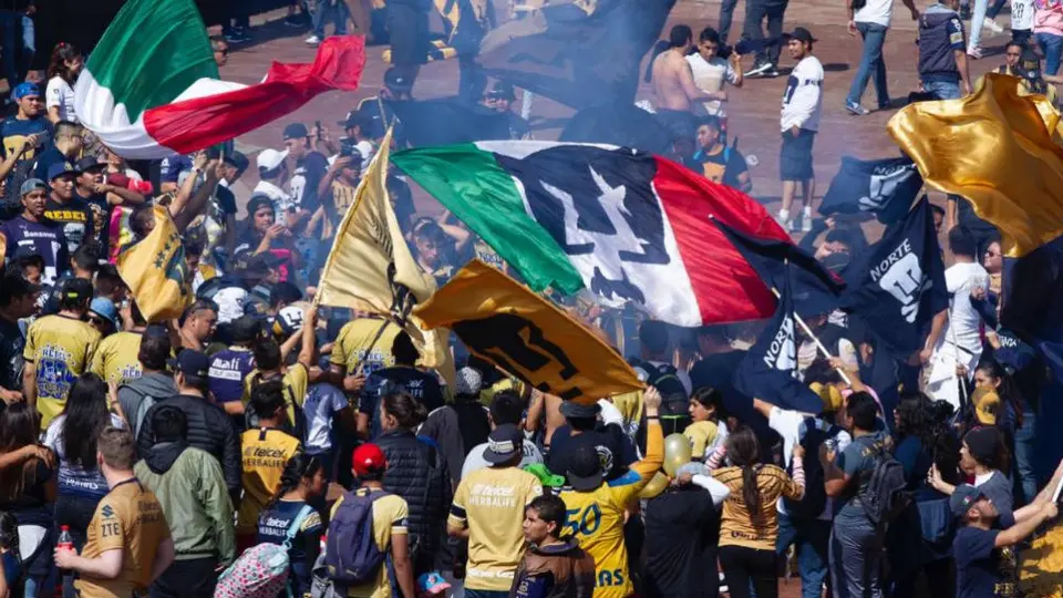 'La Rebel' festeja 21 años de existencia con caravana