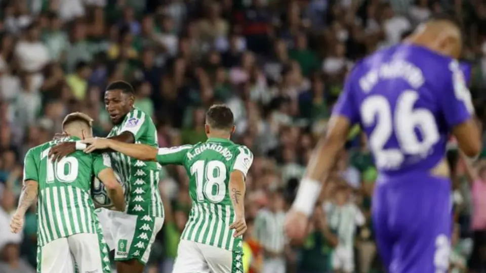 Guardado y Betis sumaron sus primeros puntos tras remontar a Leganés