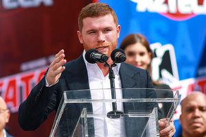'Canelo vs Jaime Munguía se tiene que dar en el futuro': De la Hoya