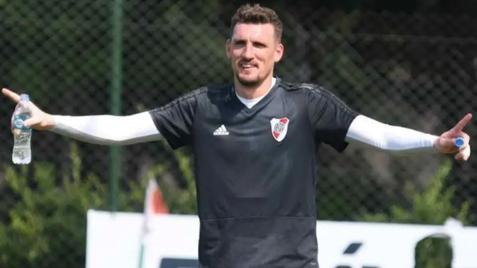 Porteros de Boca y River, opciones para América si sale Marchesín